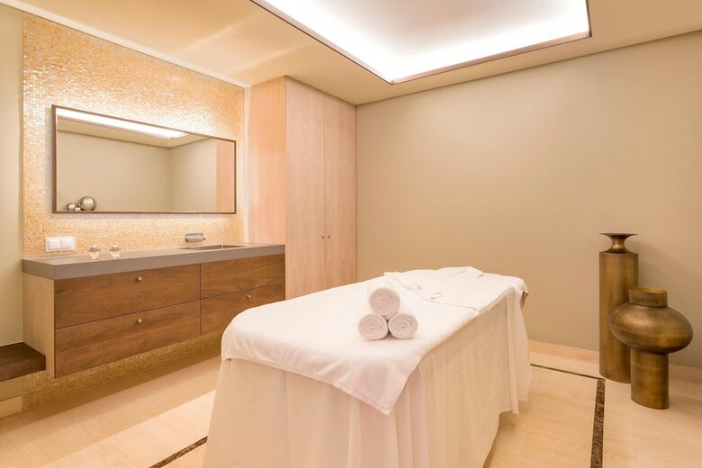 Pine Cliffs Hotel, A Luxury Collection Resort