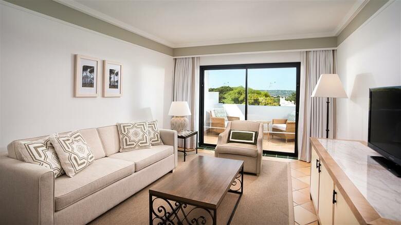 Pine Cliffs Hotel, A Luxury Collection Resort