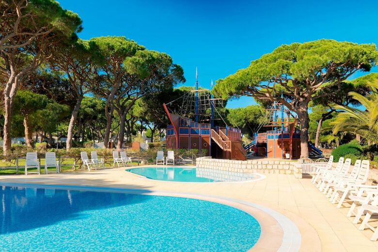 Pine Cliffs Hotel, A Luxury Collection Resort