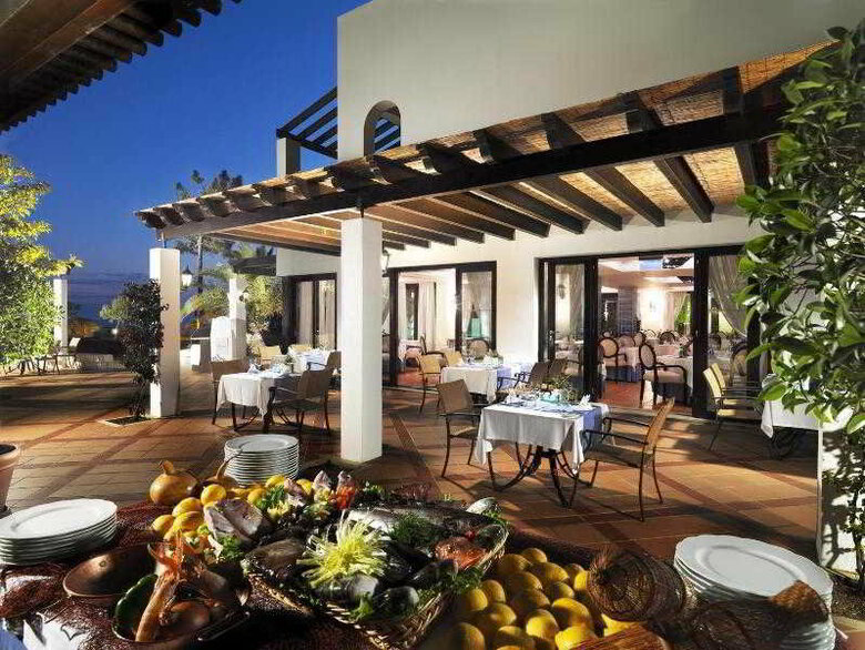 Pine Cliffs Hotel, A Luxury Collection Resort