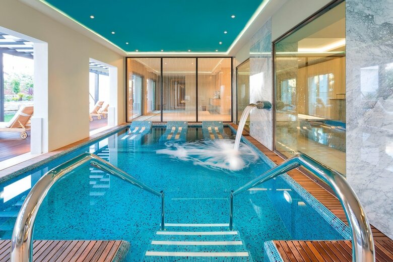 Pine Cliffs Hotel, A Luxury Collection Resort