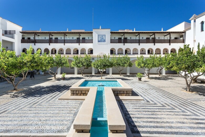 Pine Cliffs Hotel, A Luxury Collection Resort