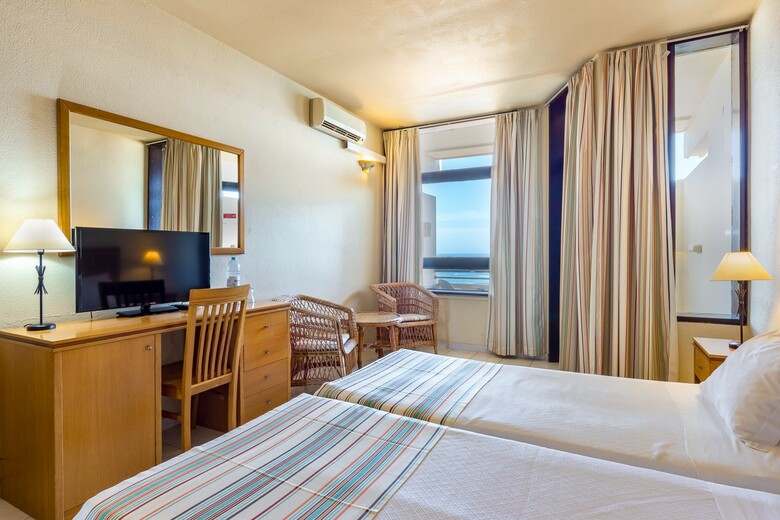 Hotel Auramar Beach Resort