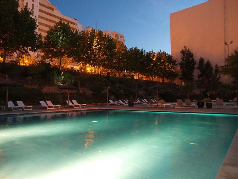 Apartamentos Jardins Da Rocha
