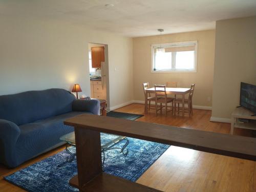Barrie North Retreat - Quiet And Friendly