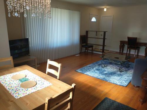 Barrie North Retreat - Quiet And Friendly