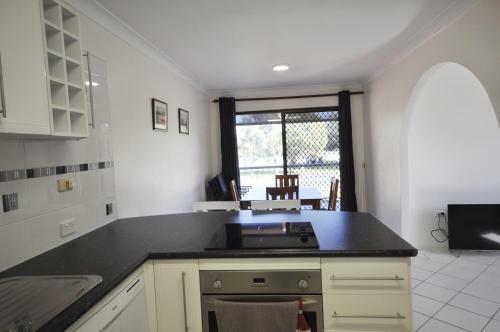 Apartamento Crystal Waters-2 Bed, 2 Bathroom, Beachfront Unit!