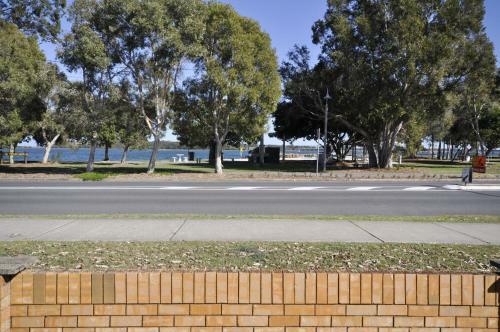 Apartamento Crystal Waters-2 Bed, 2 Bathroom, Beachfront Unit!