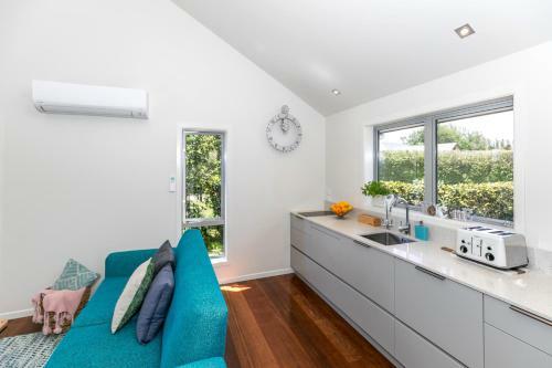 Spacious Modern Two-bedroom Apartment