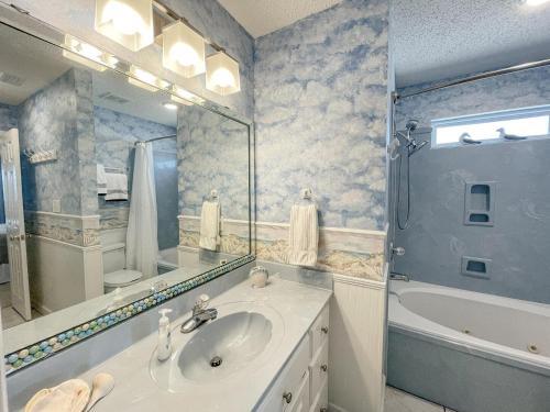 051 Topsail Home