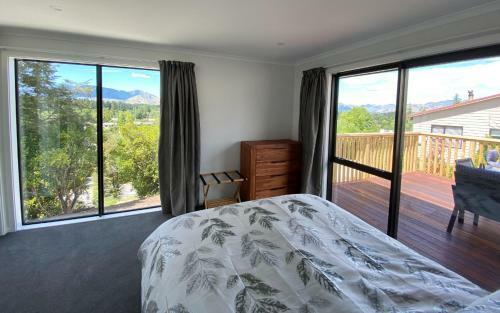 24 Chalet Crescent