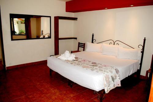 Hotel Maya 2012