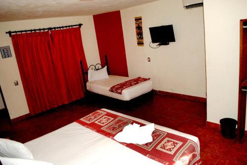 Hotel Maya 2012