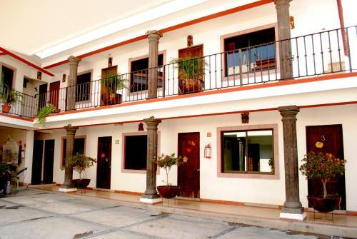 Hotel Maya 2012