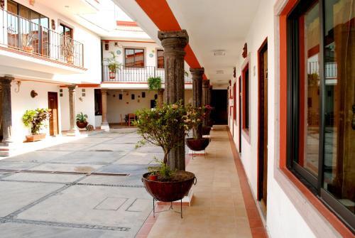 Hotel Maya 2012