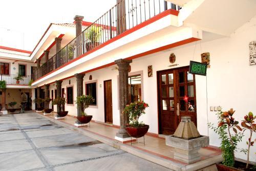 Hotel Maya 2012