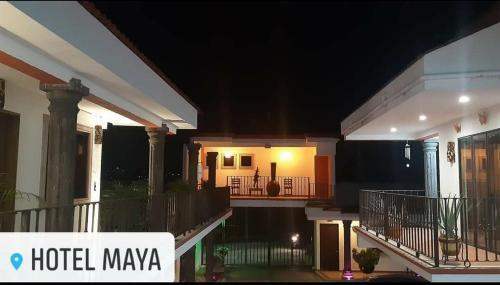Hotel Maya 2012