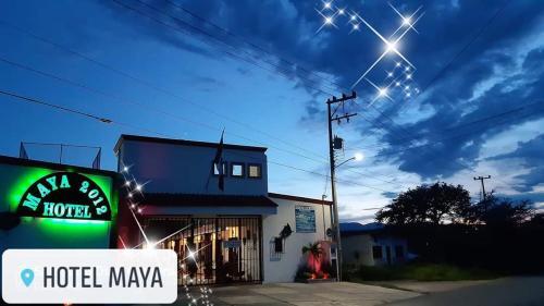 Hotel Maya 2012