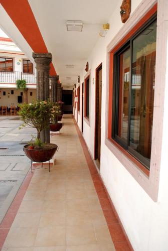 Hotel Maya 2012