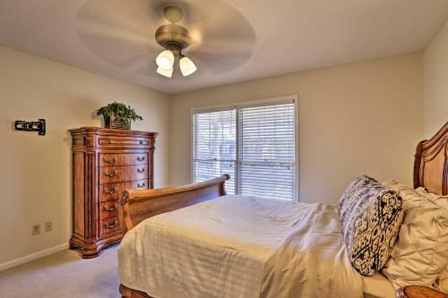 Quiet Dothan House With Fenced Yard And Fire Pit