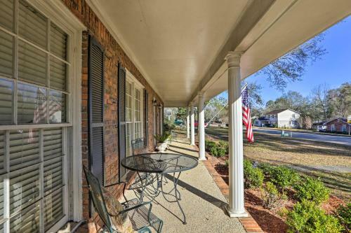 Quiet Dothan House With Fenced Yard And Fire Pit