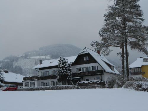 Hostal Pension Gierlinger
