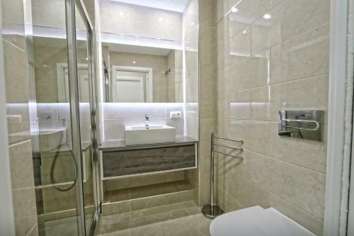Beachfront Luxury Apartment, Puerto Ban�s, Marbella