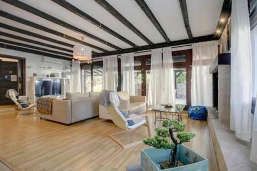 Villa Africa