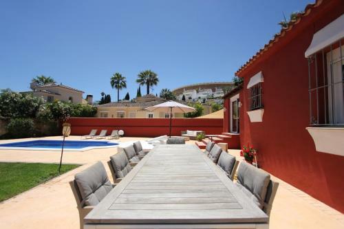 Villa In Puerto Banus