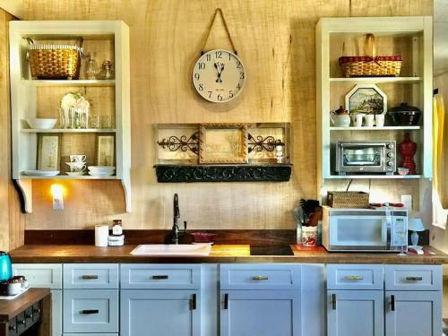 The Farmhouse Private Apartments