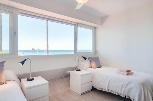 Eden Roc Beachfront Apartments