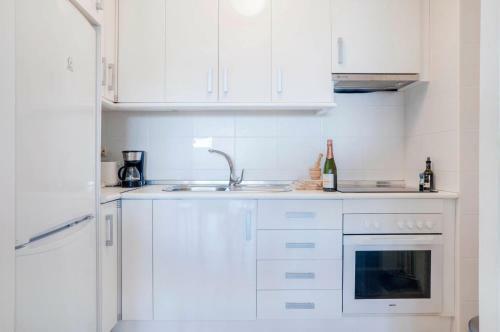 Eden Roc Beachfront Apartments