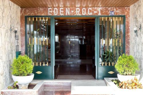 Eden Roc Beachfront Apartments