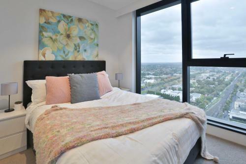 Box Hill Central Sky One Apartment