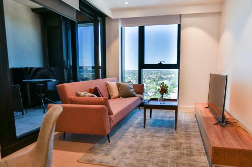 Box Hill Central Sky One Apartment