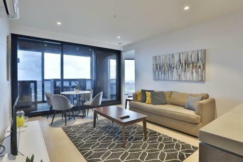 Box Hill Central Sky One Apartment