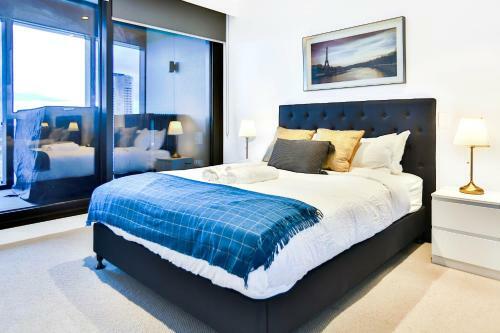 Box Hill Central Sky One Apartment