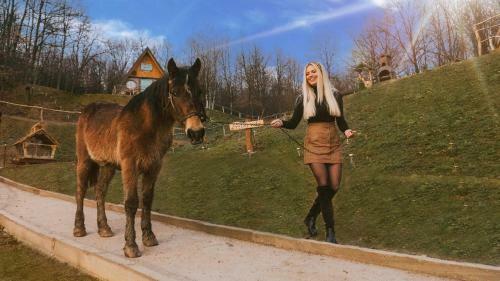 Etno Village Dolina Sre?e