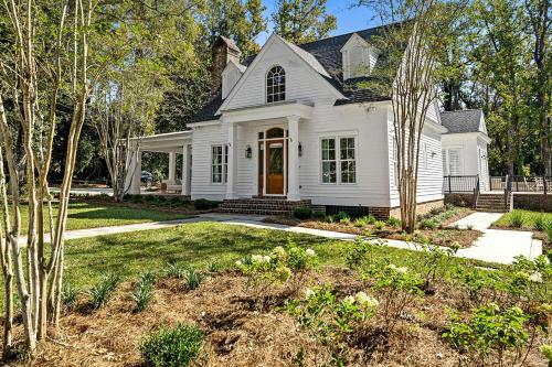 Luxe Fairhope Home - Short Walk To The Beach!