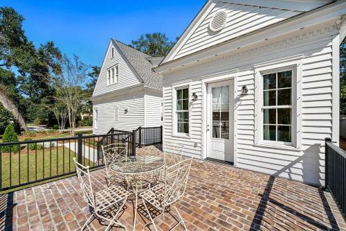 Luxe Fairhope Home - Short Walk To The Beach!