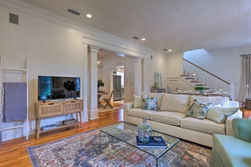 Luxe Fairhope Home - Short Walk To The Beach!