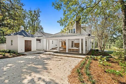 Luxe Fairhope Home - Short Walk To The Beach!