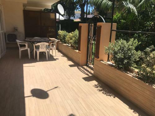 Apartamento Beachside 2bed/2bath With Large Patio And Pool