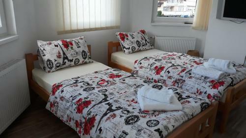 Hostal Apartments&rooms Mido