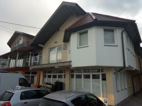 Hostal Apartments&rooms Mido