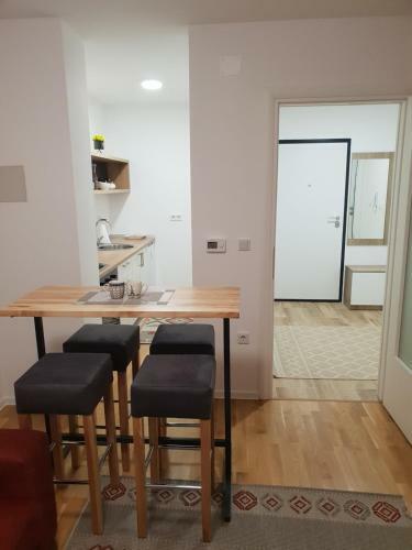Vip 2 Apartment