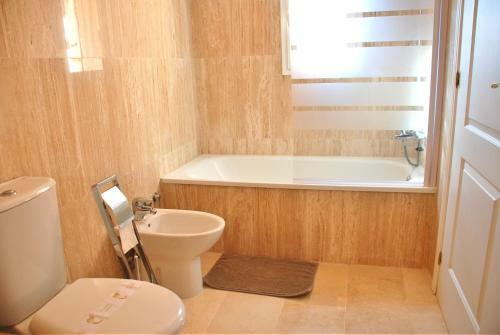 Fantastic Sea And Golf View Apartment