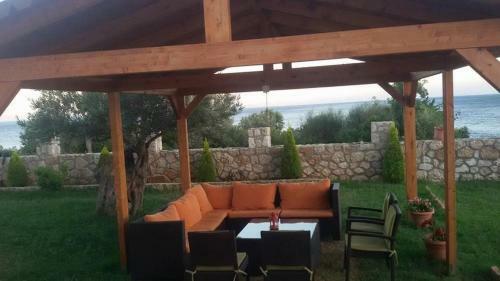 Hostal Guest House Dhermi