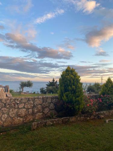 Hostal Guest House Dhermi