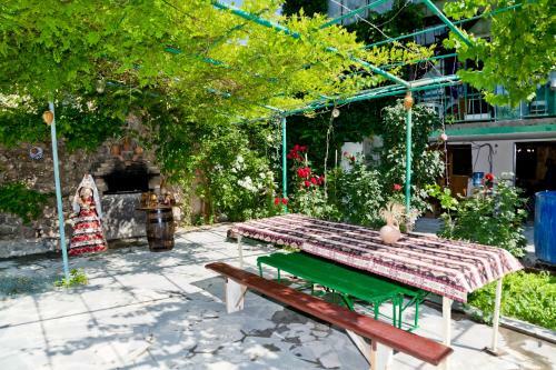 Hostal Ashtarak Garden Guesthouse